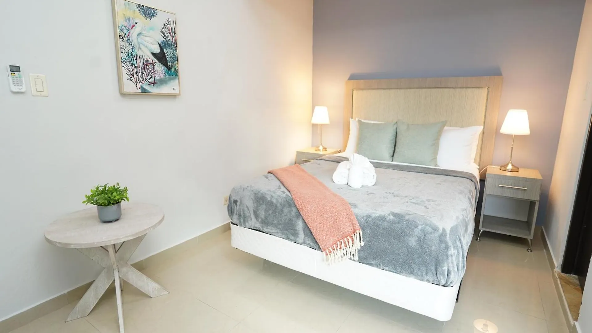 Aparthotel La Placita Suites Hotel-Suite 206 San Juan